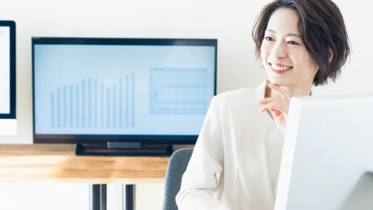 ICT支援員とは?教育現場を支える仕事内容と年収・将来性・必要なスキルの画像